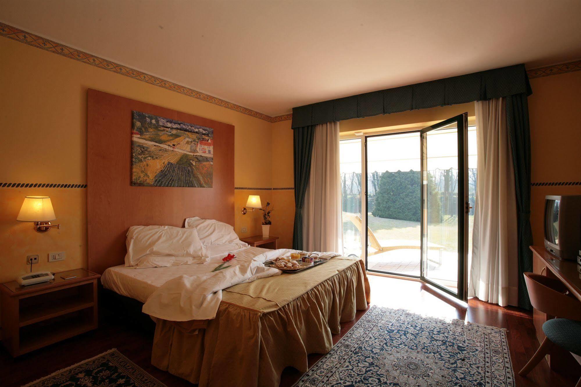 Hotel Al Ponte Gradisca d'Isonzo Bagian luar foto