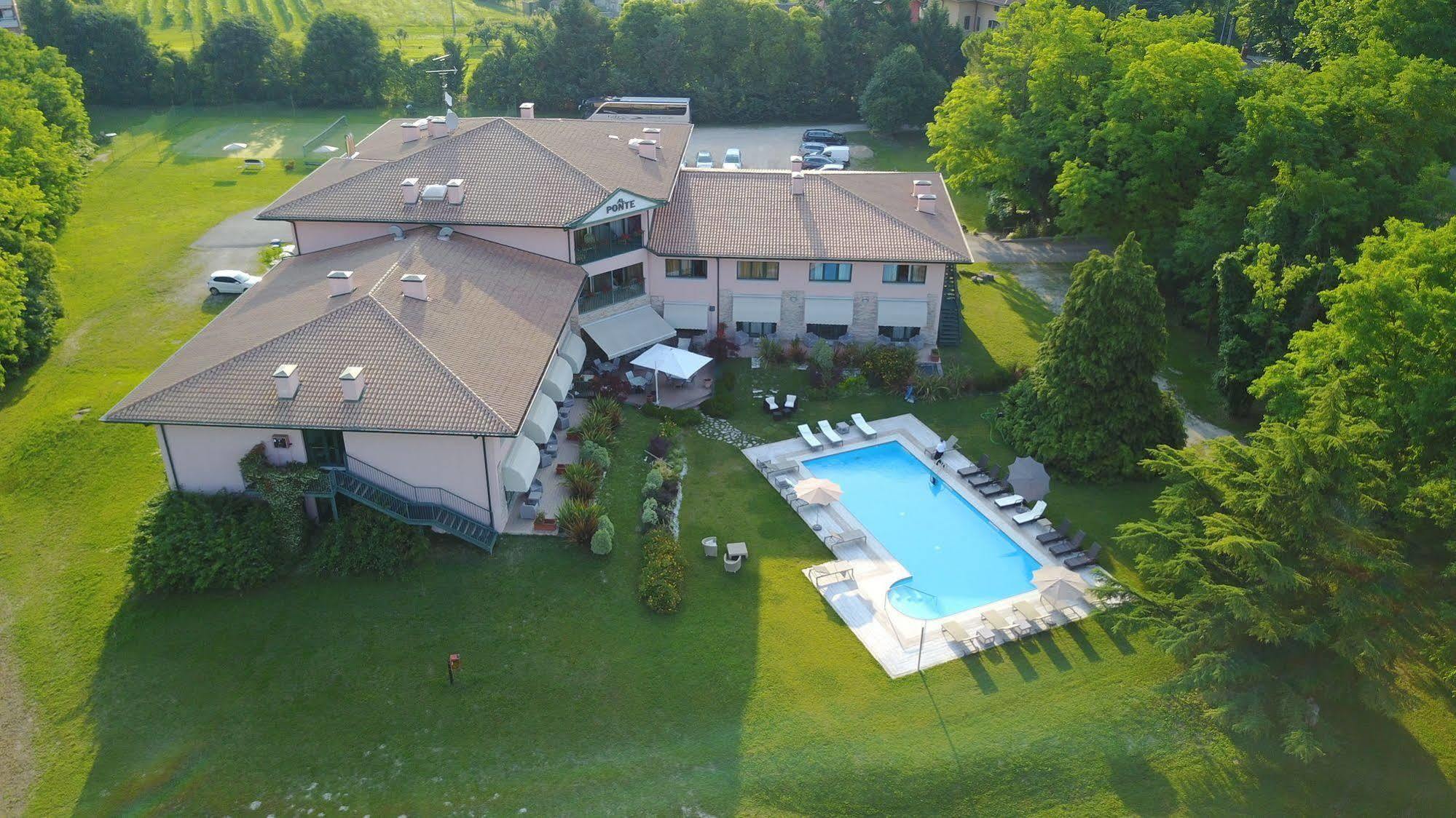 Hotel Al Ponte Gradisca d'Isonzo Bagian luar foto